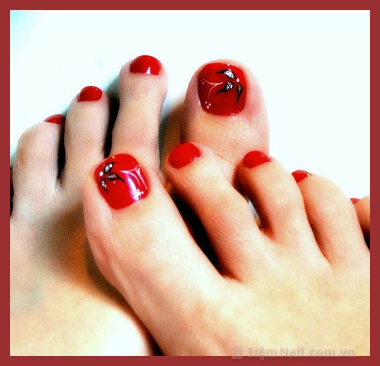 Mẫu nail chân đẹp màu đỏ, siêu xinh